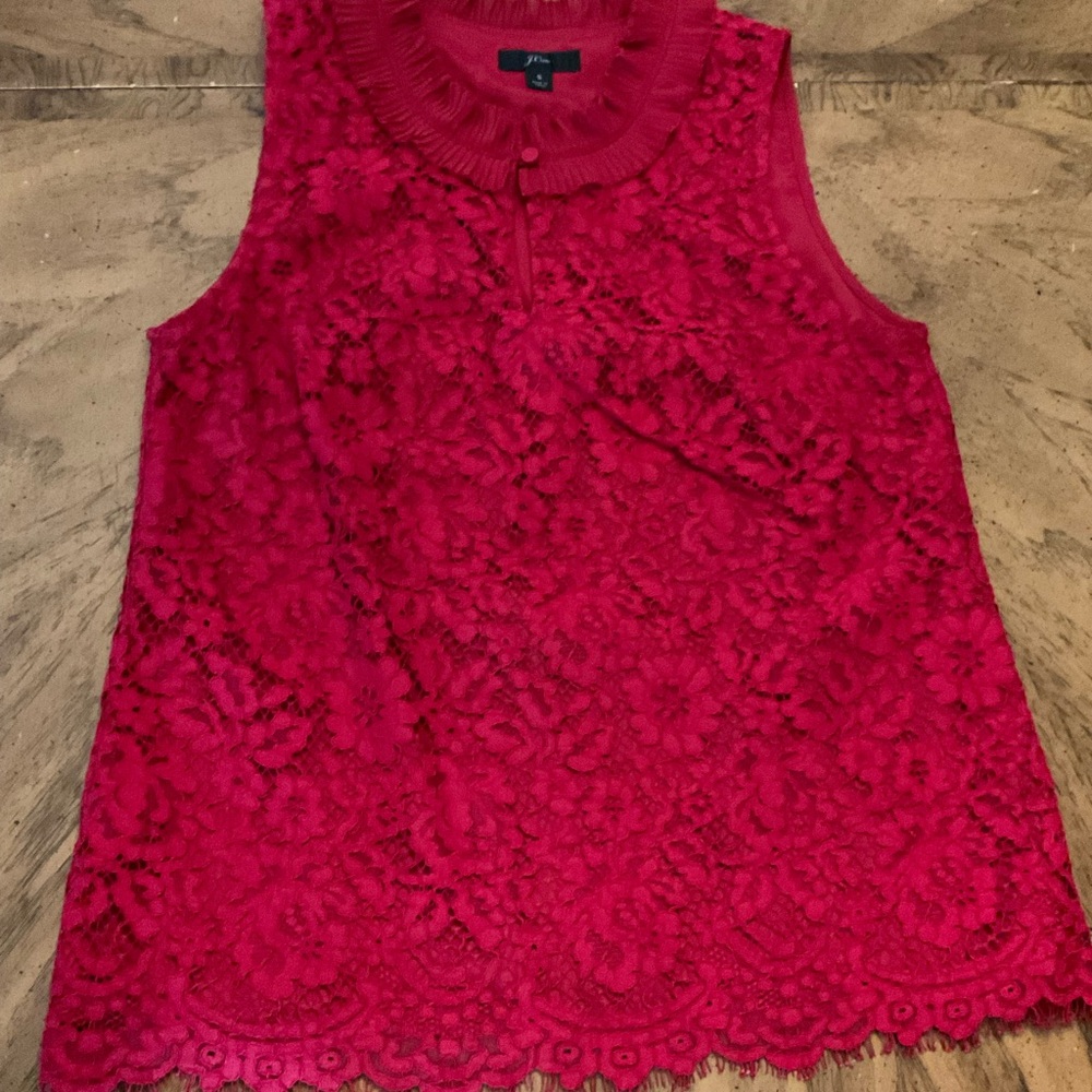 Women's Red Lined Lace Sleeveless Top with Ruffled collar